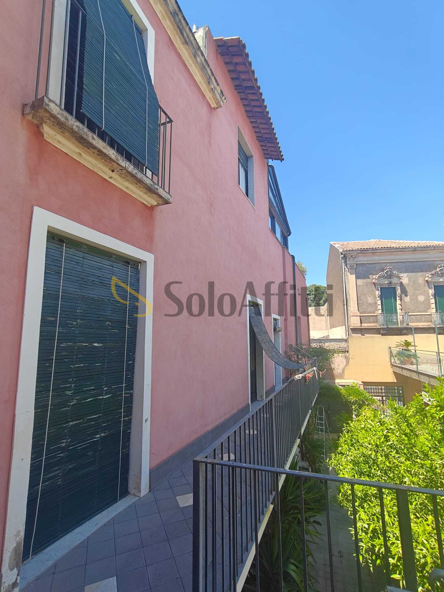 Appartamento in affitto, Acireale centro