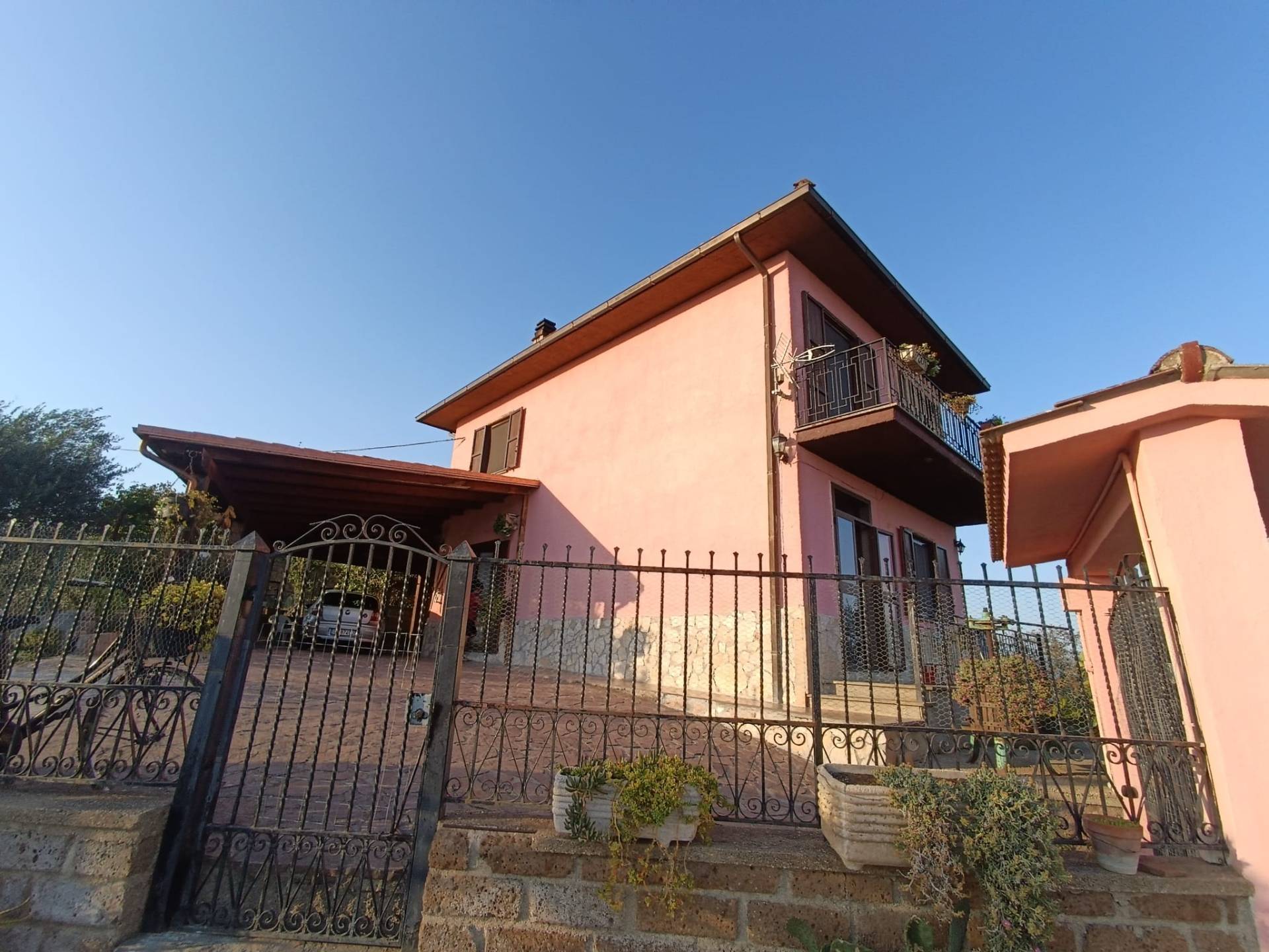 Casa singola in vendita a Viterbo, Roccalvecce