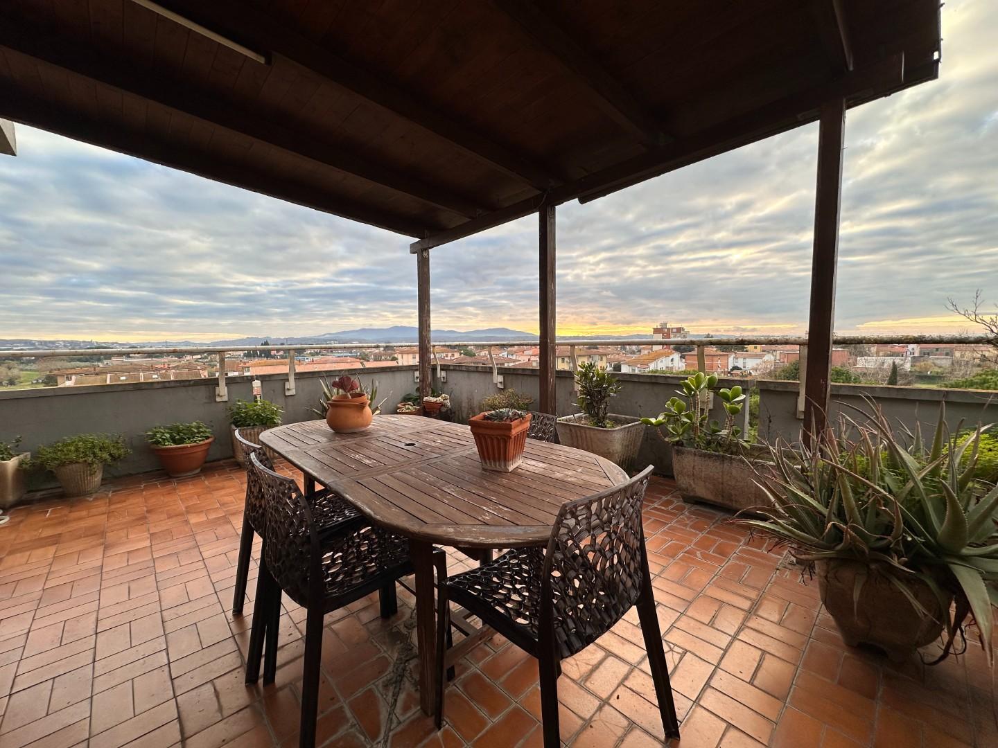 Appartamento con giardino, Collesalvetti vicarello