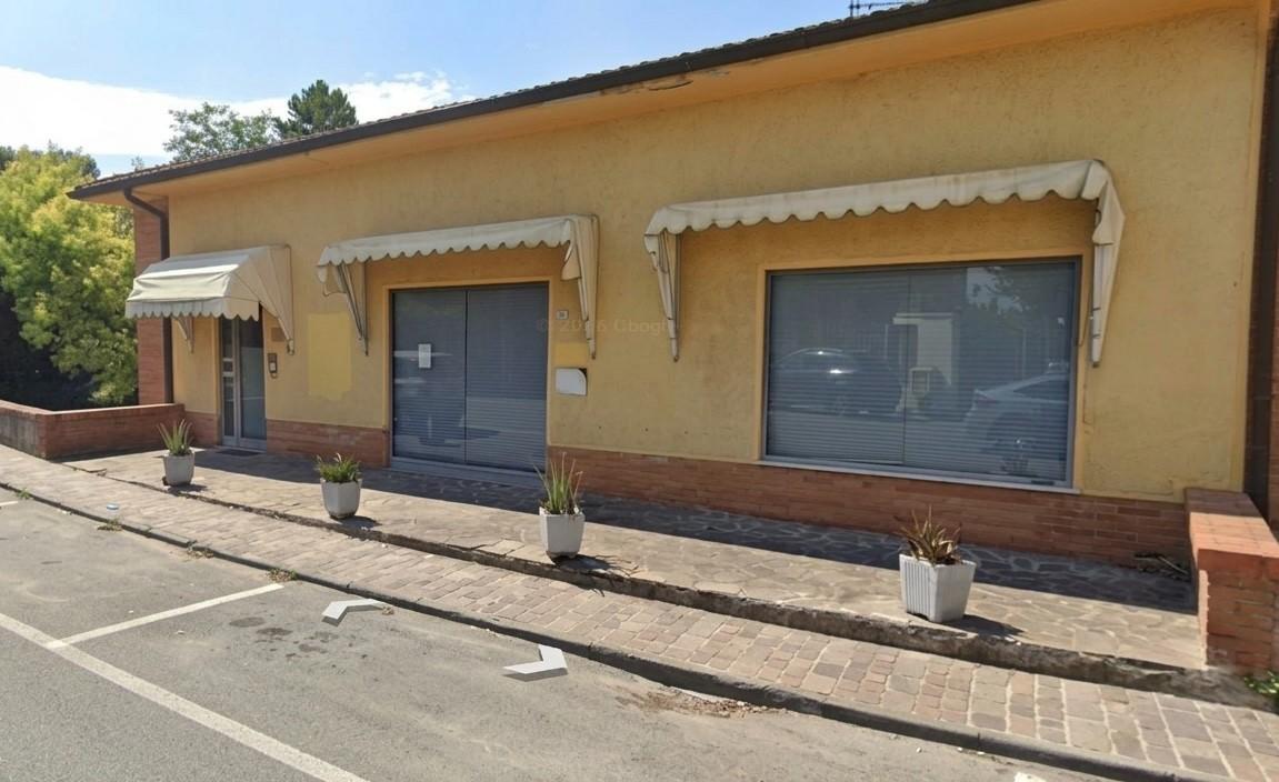 Locale commerciale in vendita a Fauglia