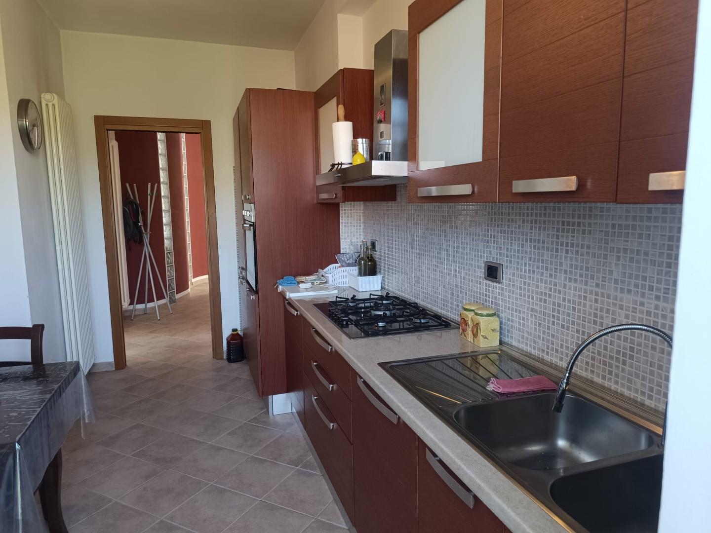 Appartamento con terrazzo a Cascina