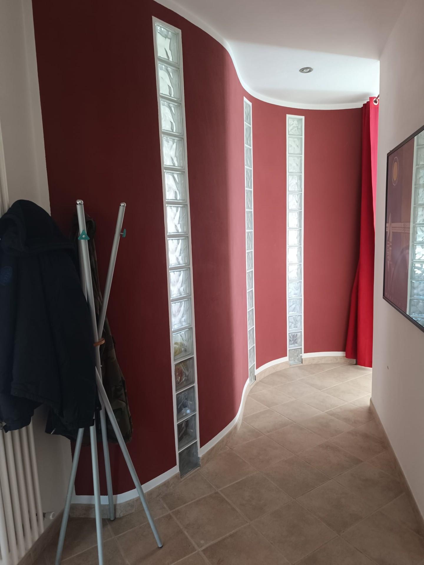 Appartamento con terrazzo a Cascina
