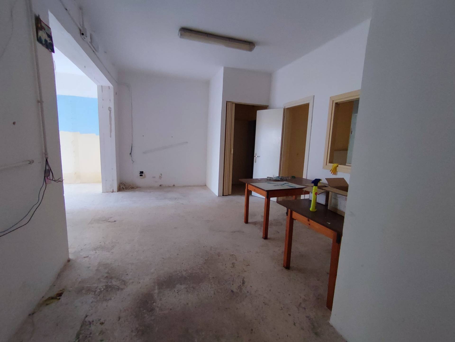 Locale commerciale in vendita a Alezio