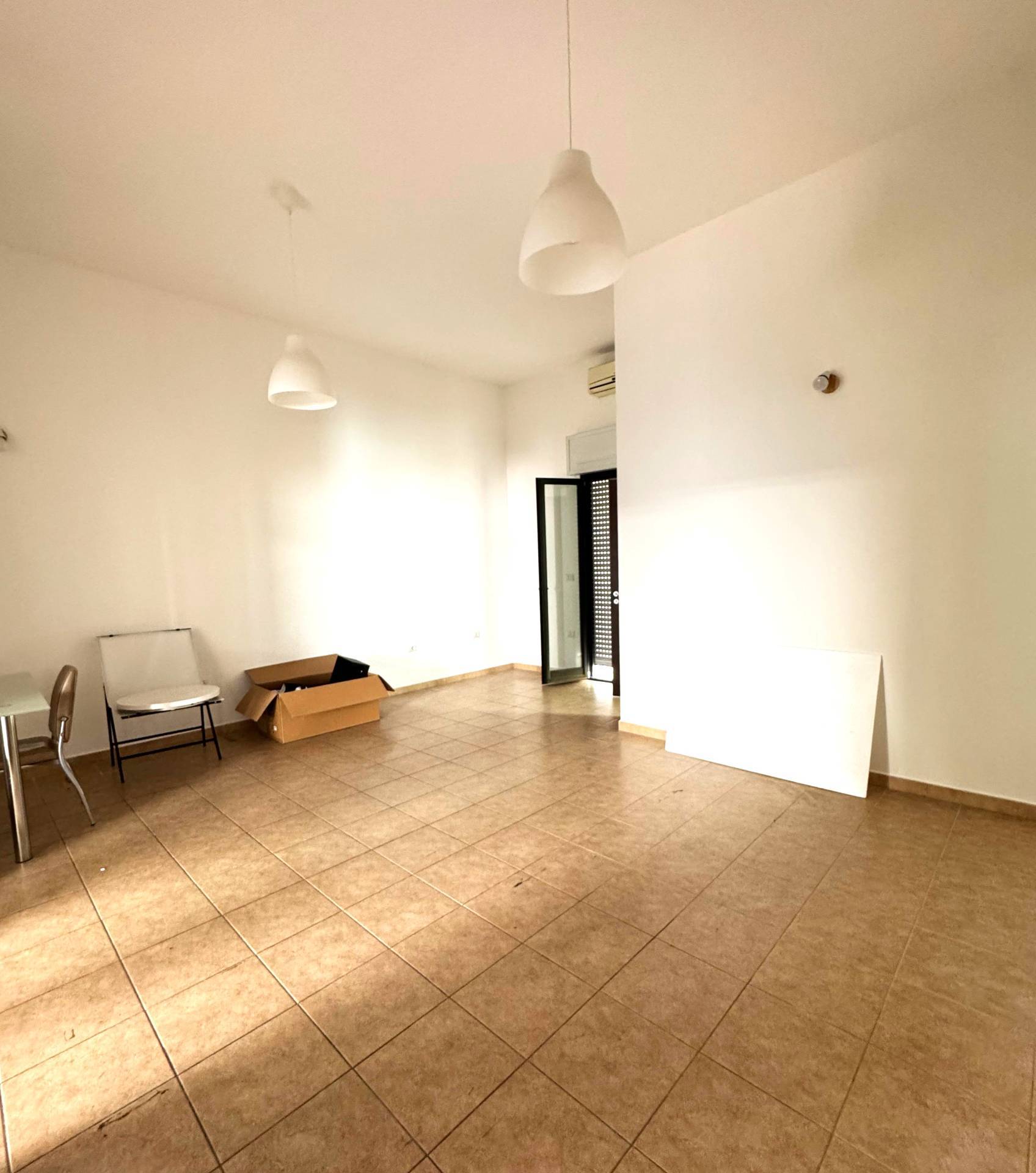 Attivit commerciale in affitto a Gallipoli, Corso Roma