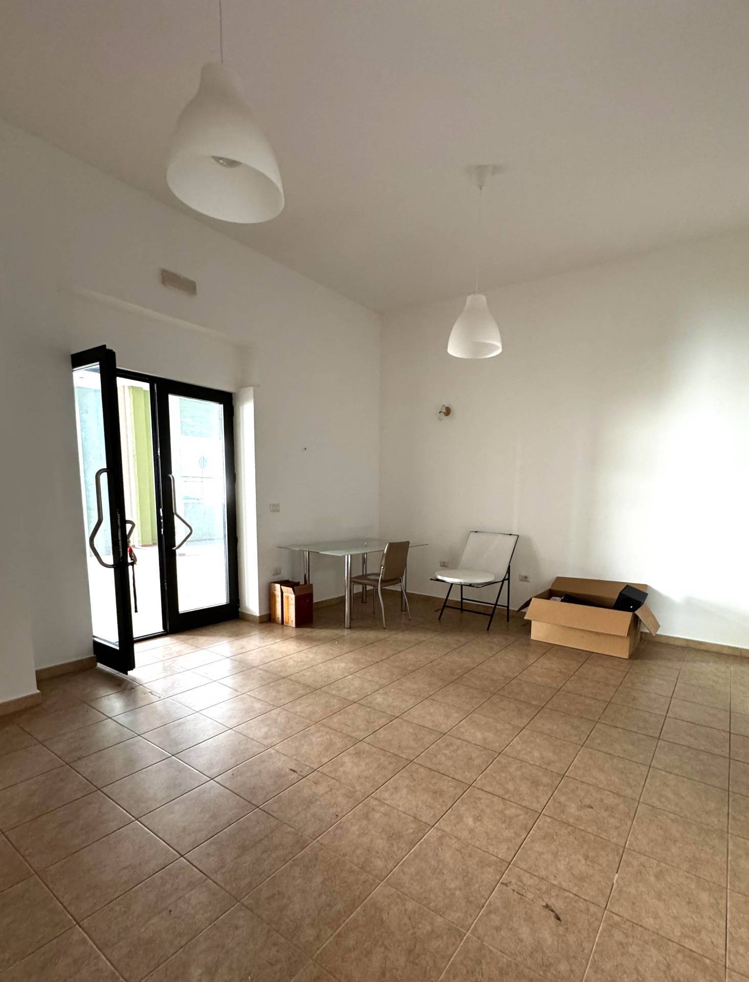 Attivit commerciale in affitto a Gallipoli, Corso Roma