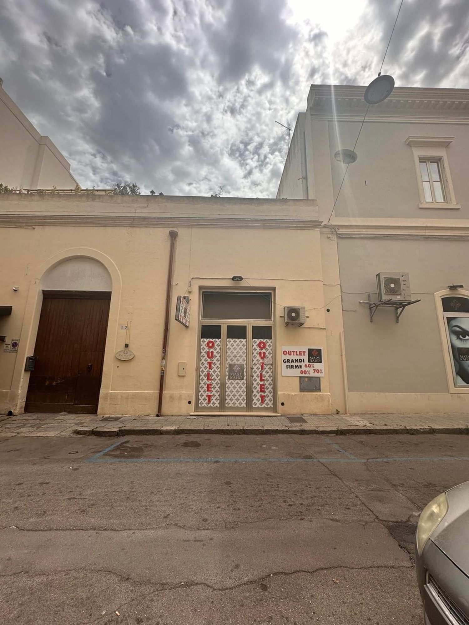 Locale commerciale in affitto a Gallipoli