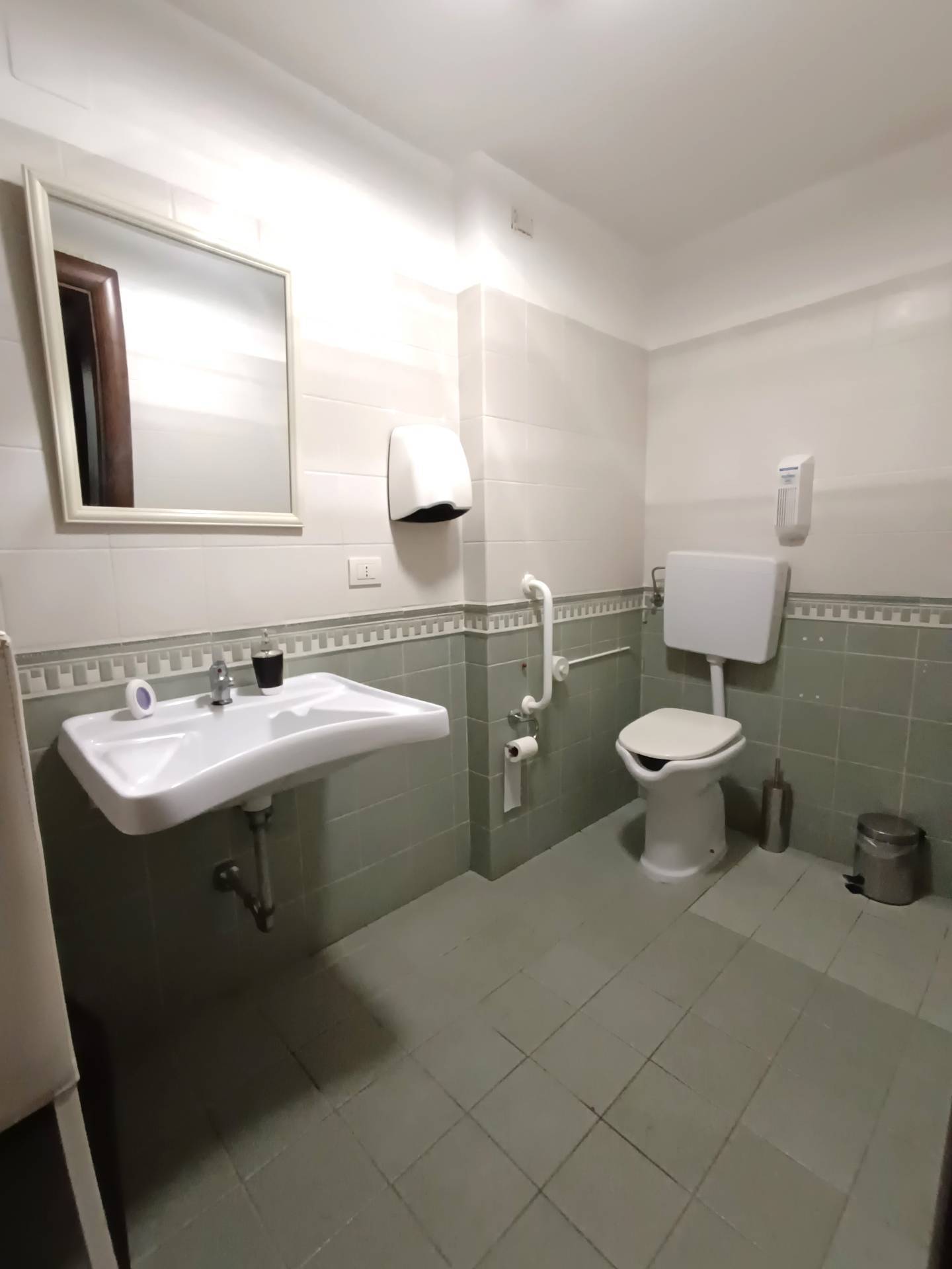 Attivit commerciale in vendita a Gallipoli, Corso Roma