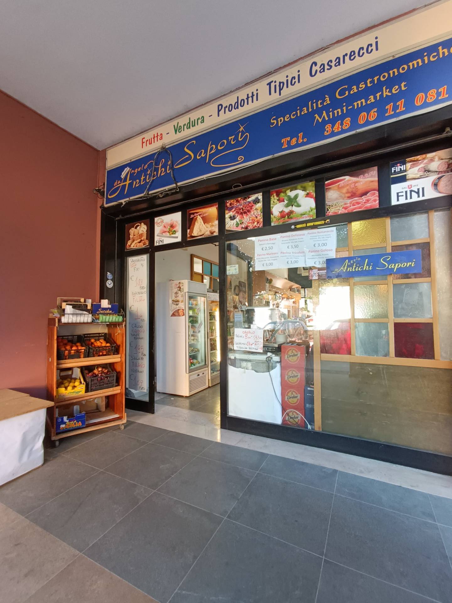 Locale commerciale in vendita a Gallipoli, Corso Italia