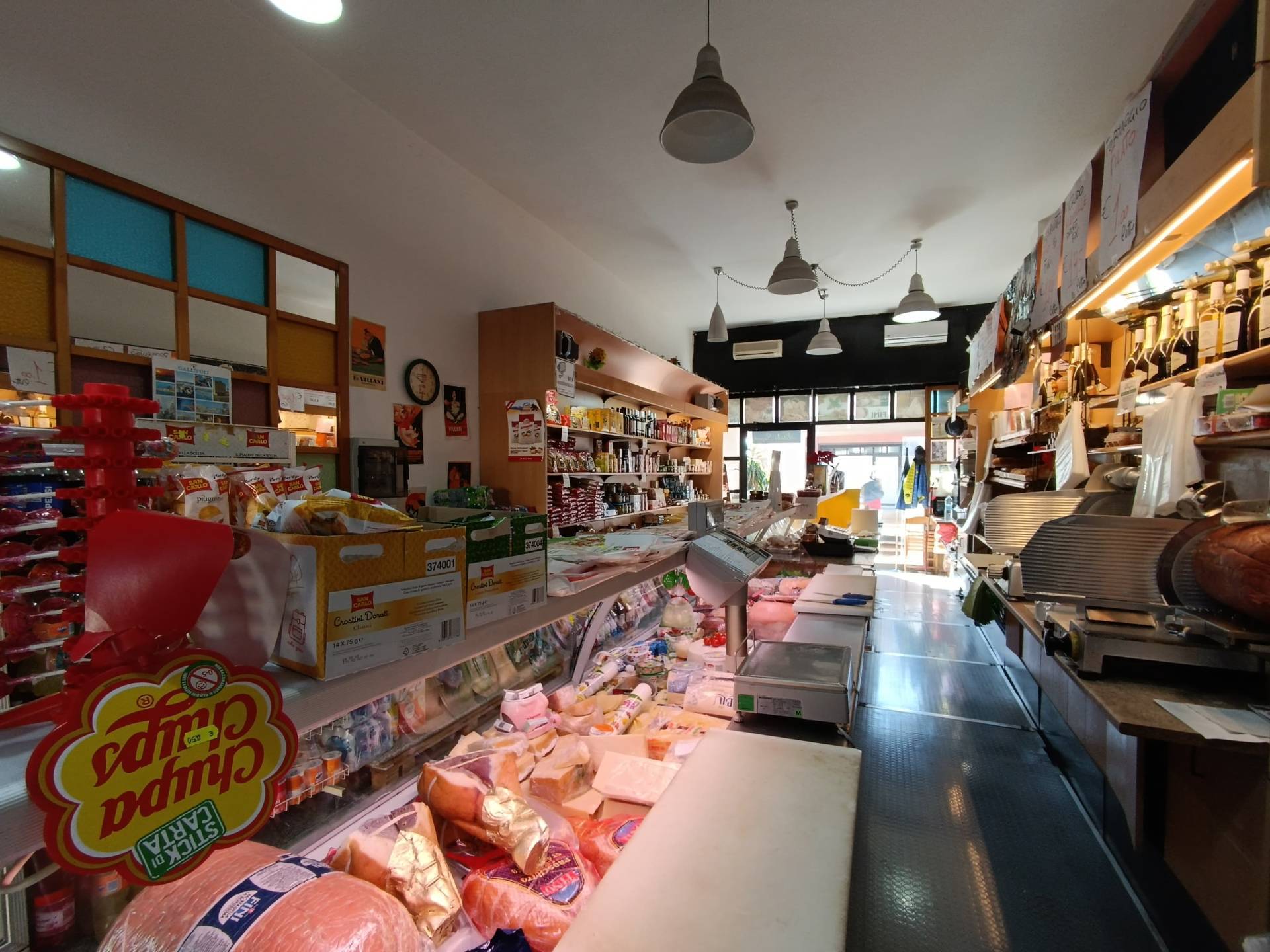 Locale commerciale in vendita a Gallipoli, Corso Italia