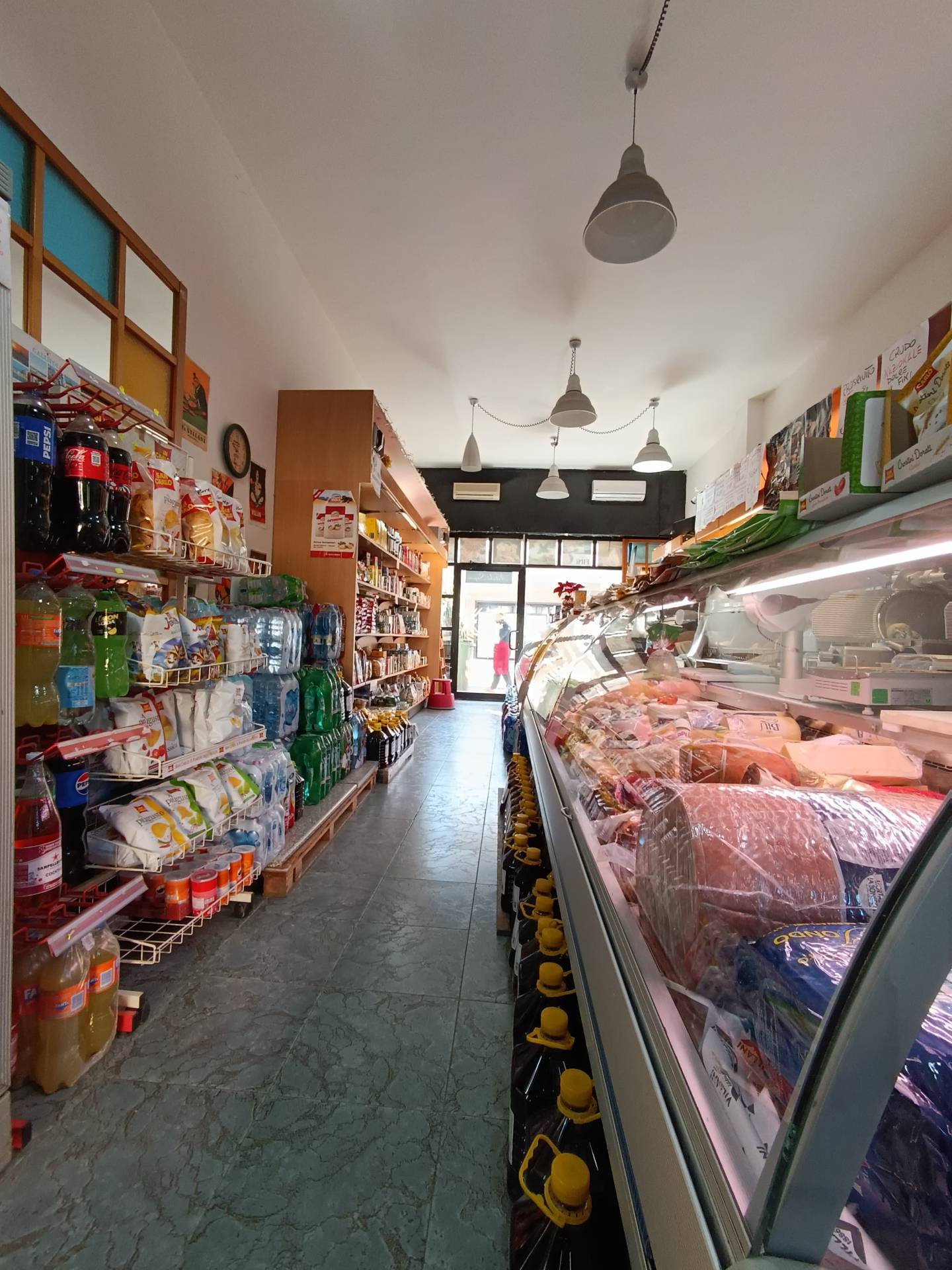 Locale commerciale in vendita a Gallipoli, Corso Italia