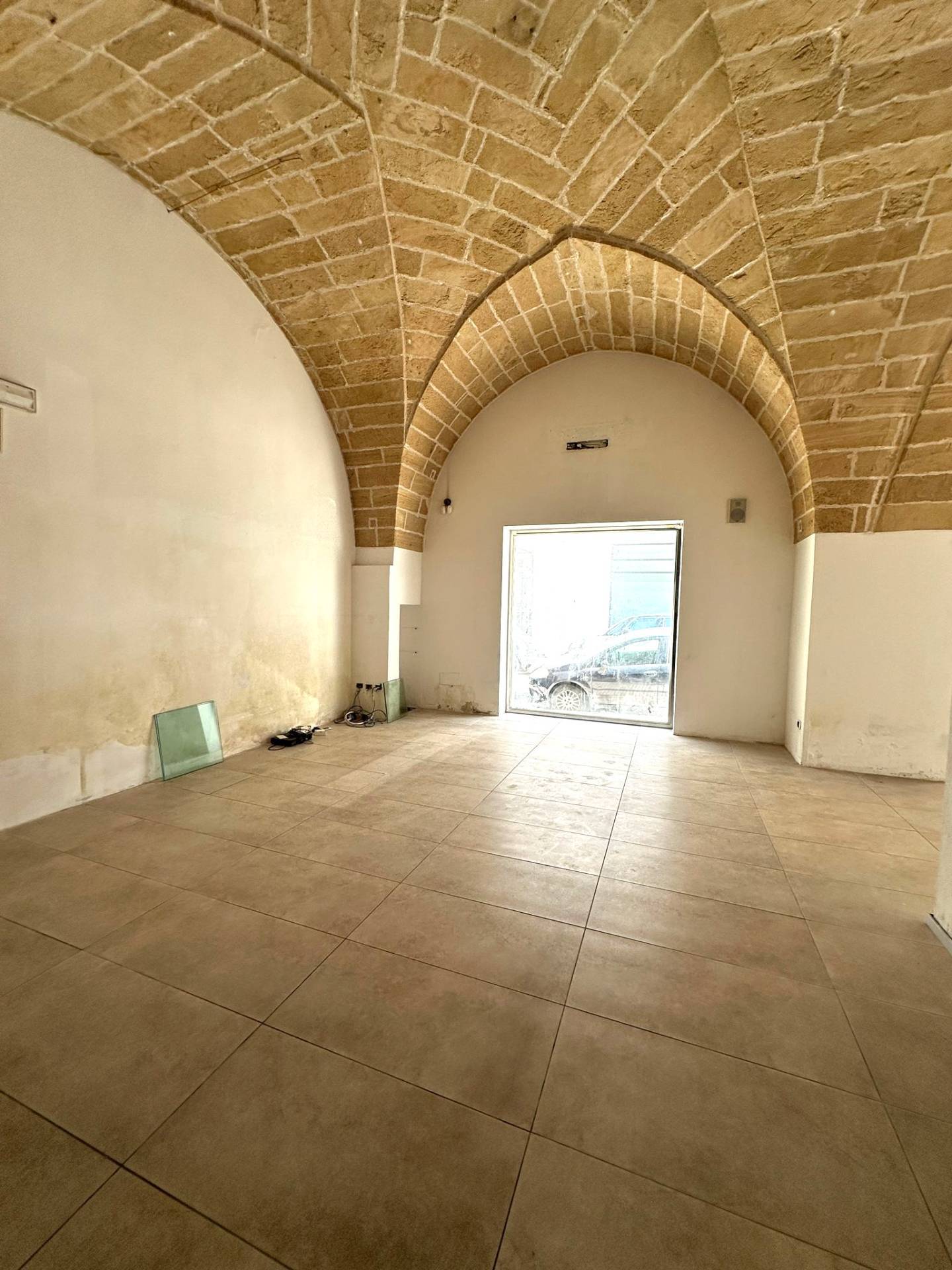 Edificio commerciale o terziario in vendita a Gallipoli, Corso Roma