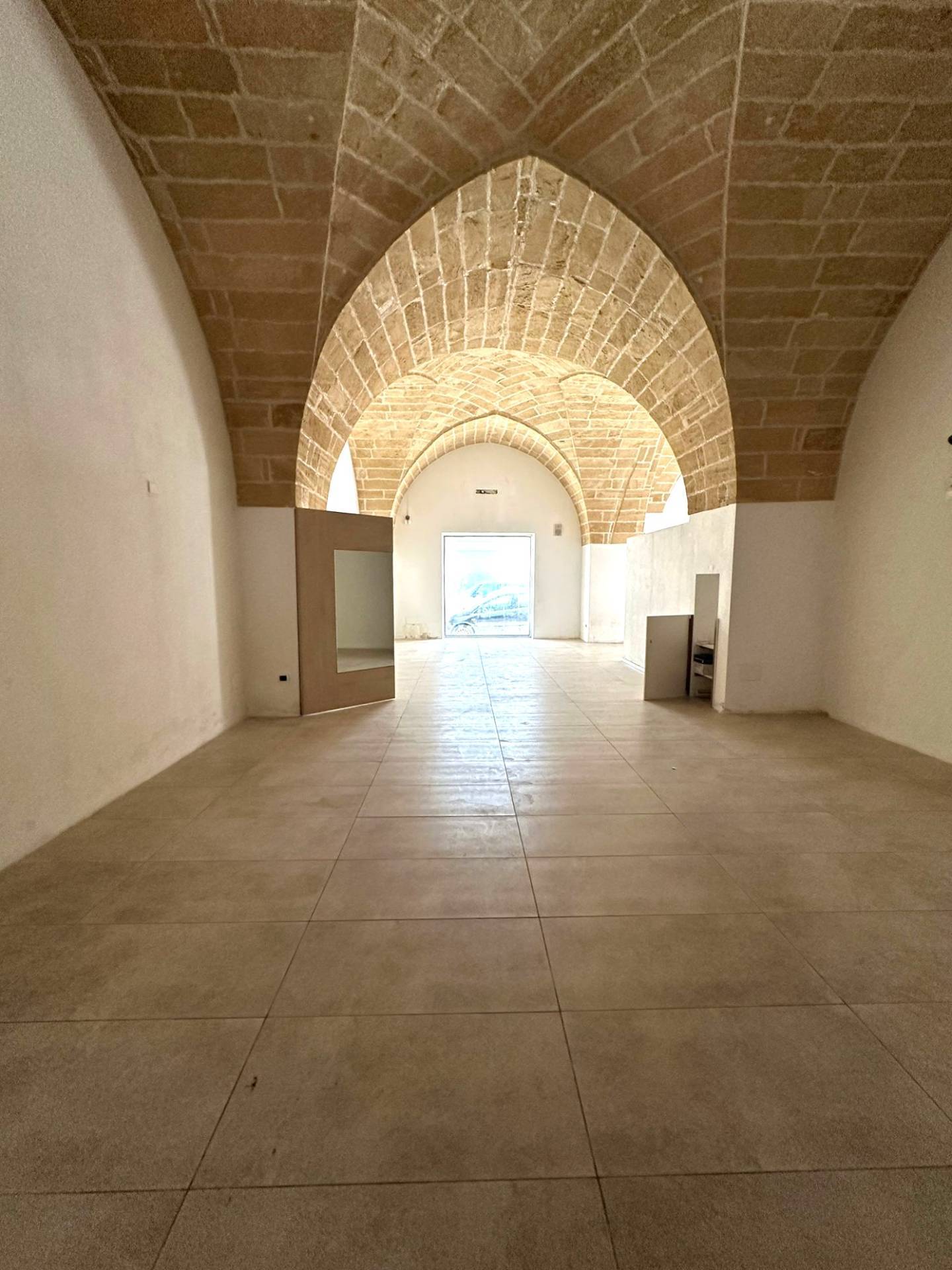 Edificio commerciale o terziario in vendita a Gallipoli, Corso Roma