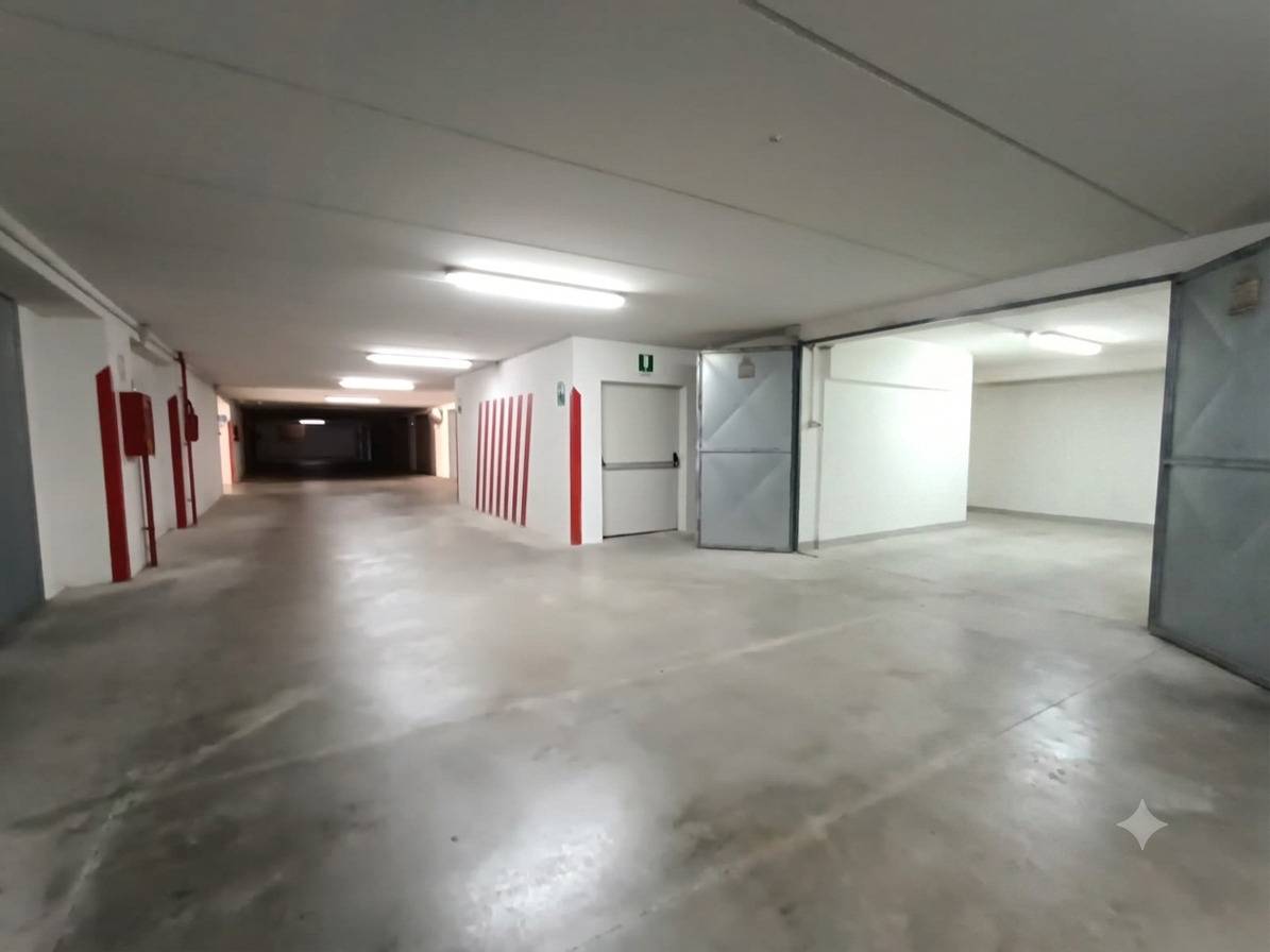Box o garage in vendita a Gallipoli, Corso Roma