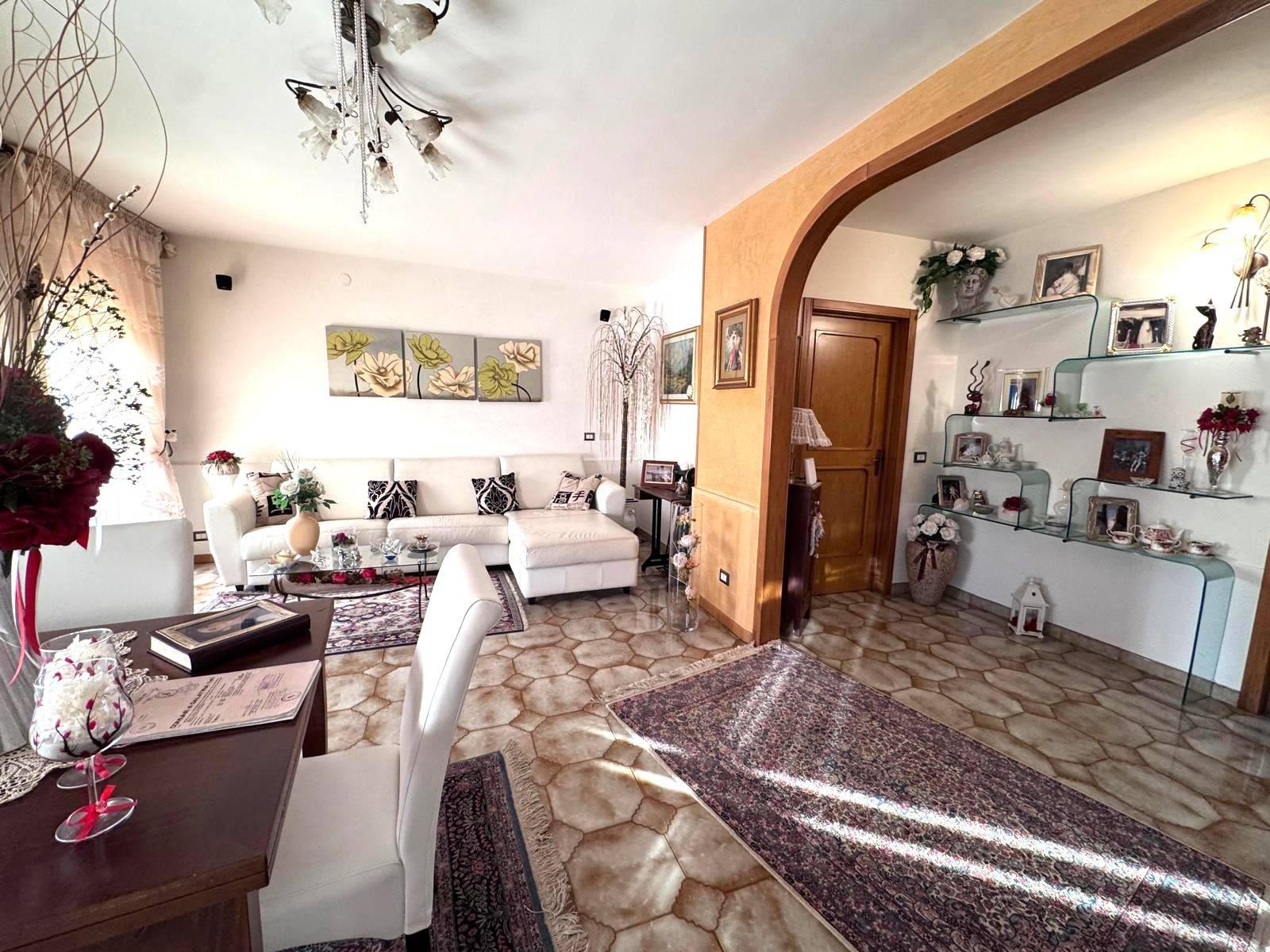 Appartamento in vendita a Galatina, Zona 167