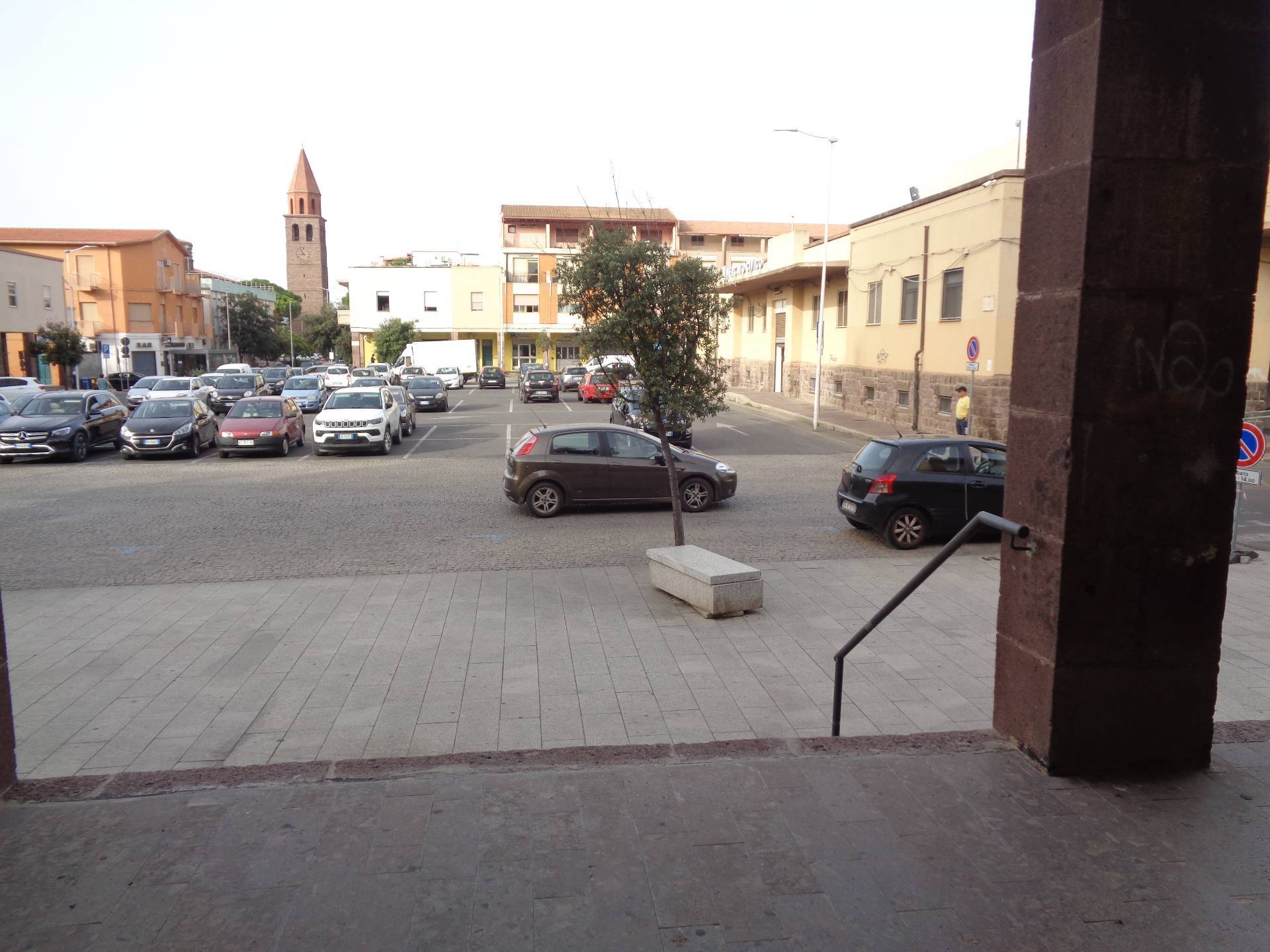 Attivit commerciale in affitto a Carbonia