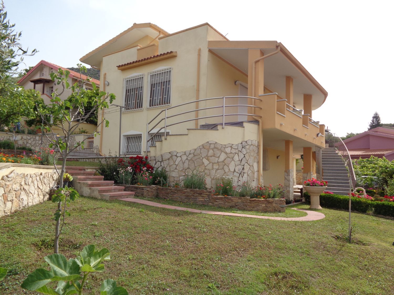 Villa in vendita a Carbonia