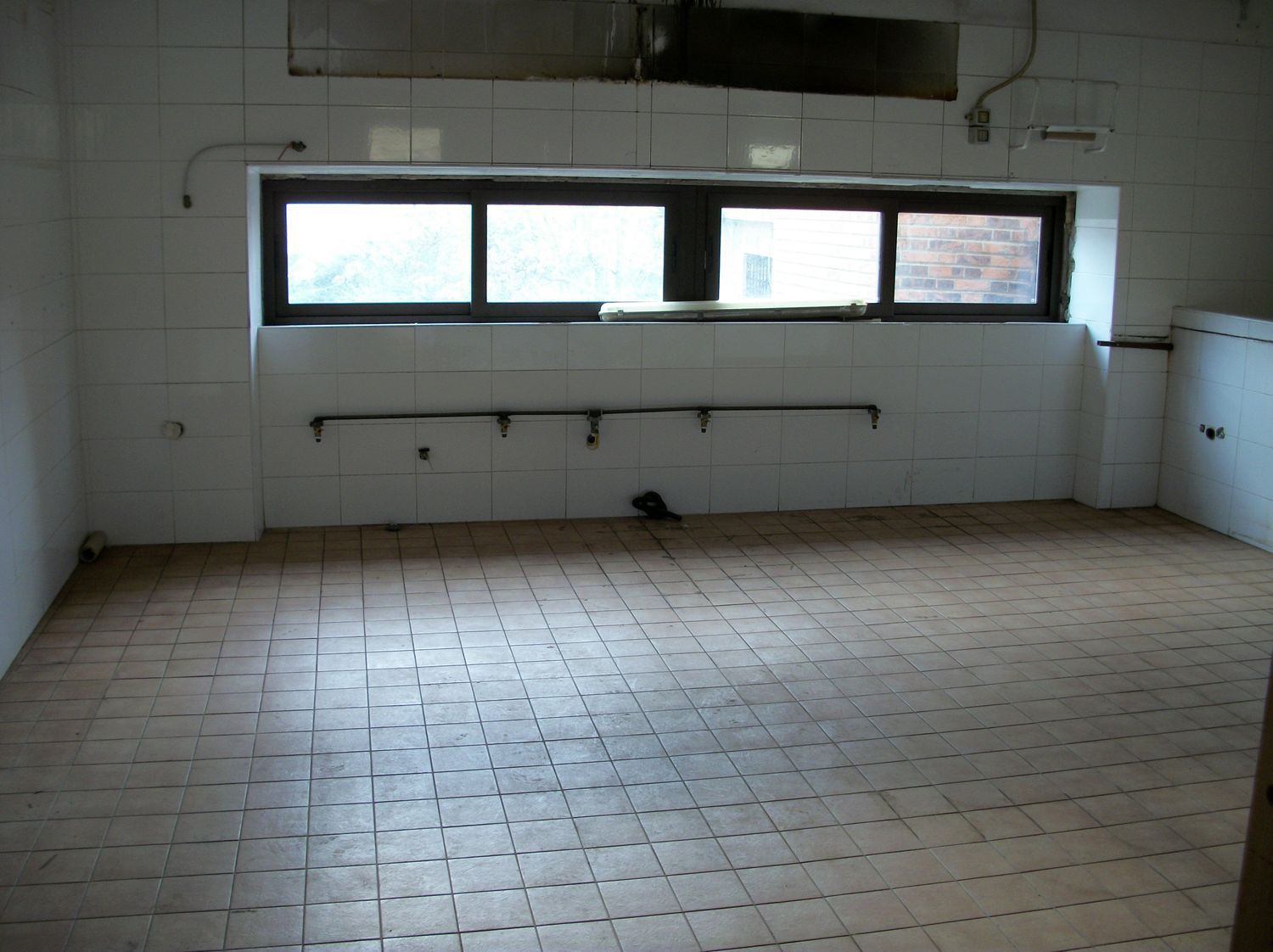 Locale commerciale in vendita a Carbonia