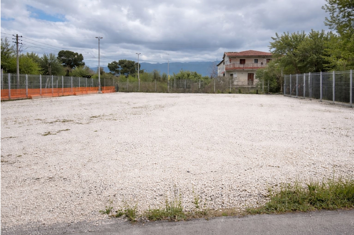 Attivit� commerciale in affitto/gestione a Ottaviano