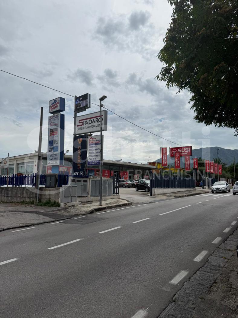 Attivit� commerciale in vendita a Sant'Anastasia
