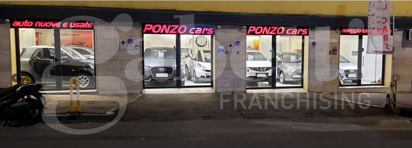 Negozio in affitto a Napoli