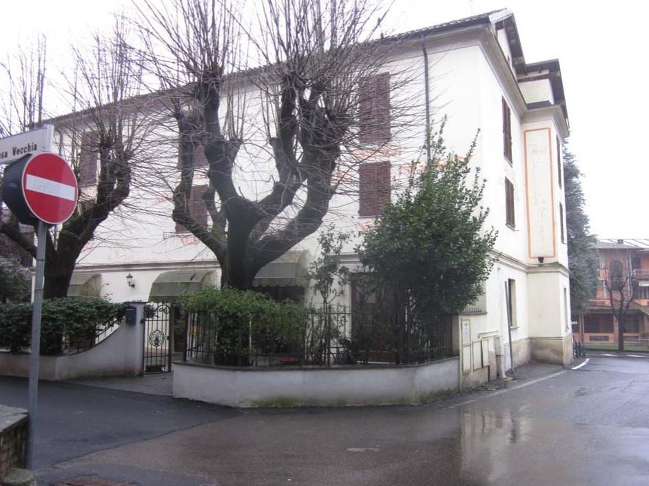 Locale commerciale in vendita a Godiasco