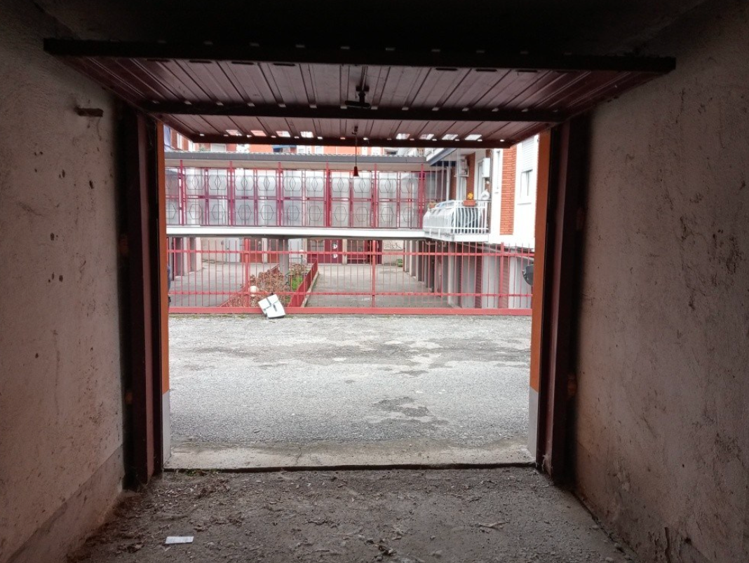 Box/Garage 10mq in vendita a Baranzate