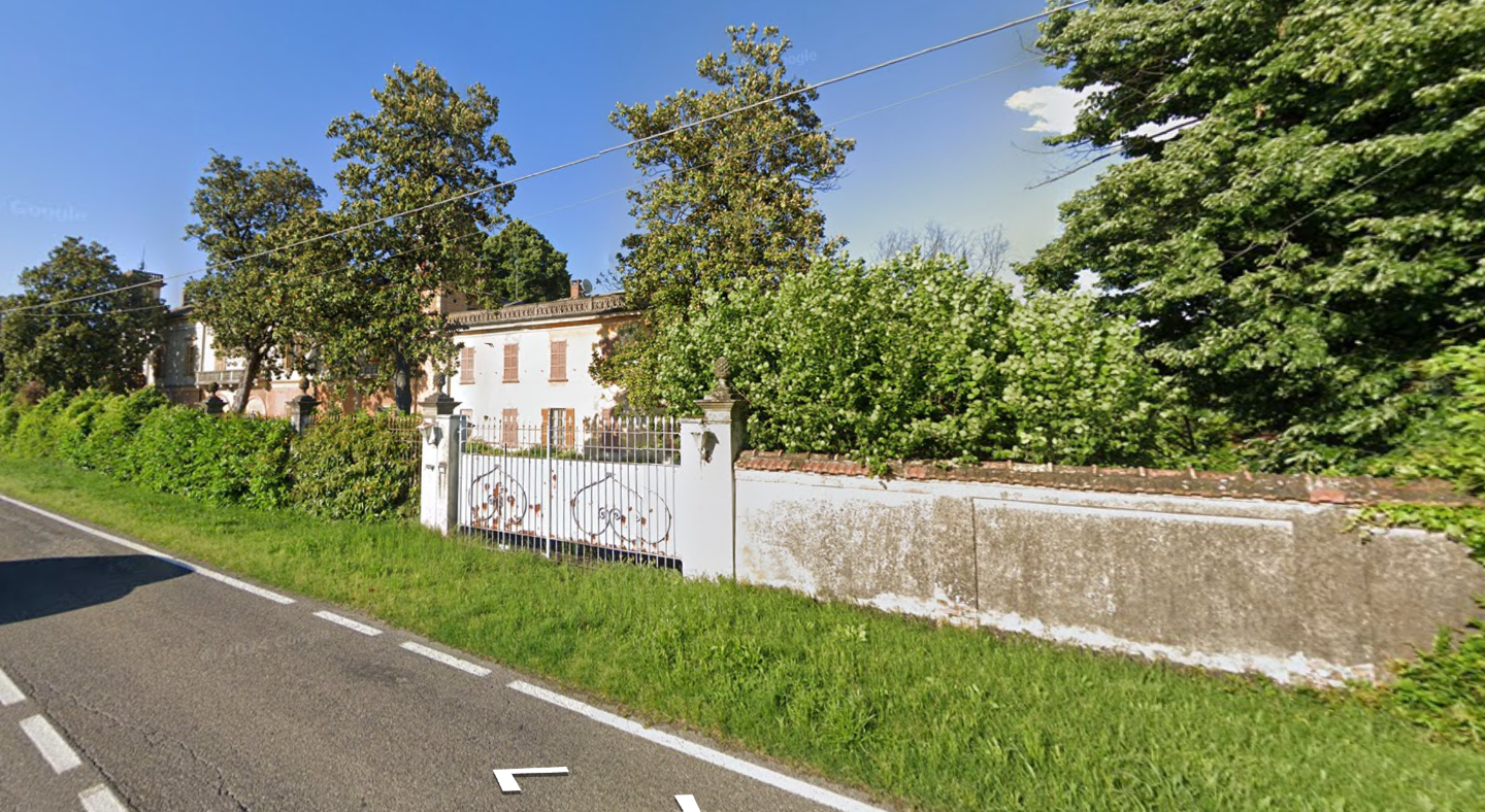 Casa indipendente con giardino a Bressana Bottarone