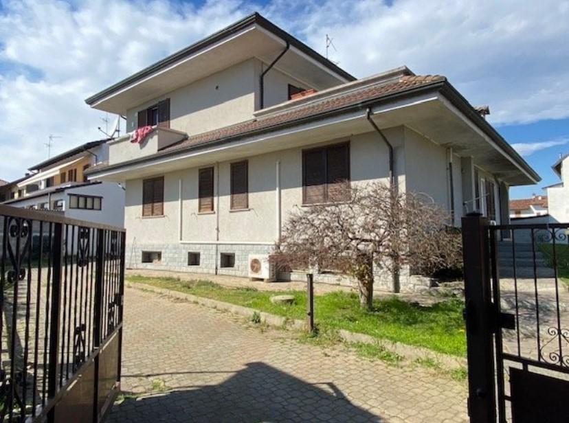 Quadrilocale in vendita a Confienza