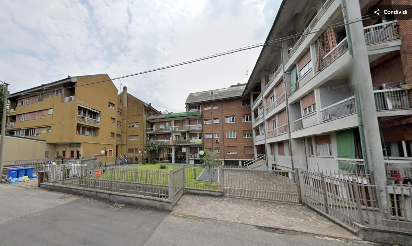 Casa vacanza 5 Locali o pi in vendita a Limbiate