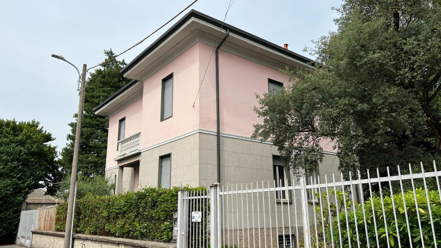 Villa in vendita a Albiate