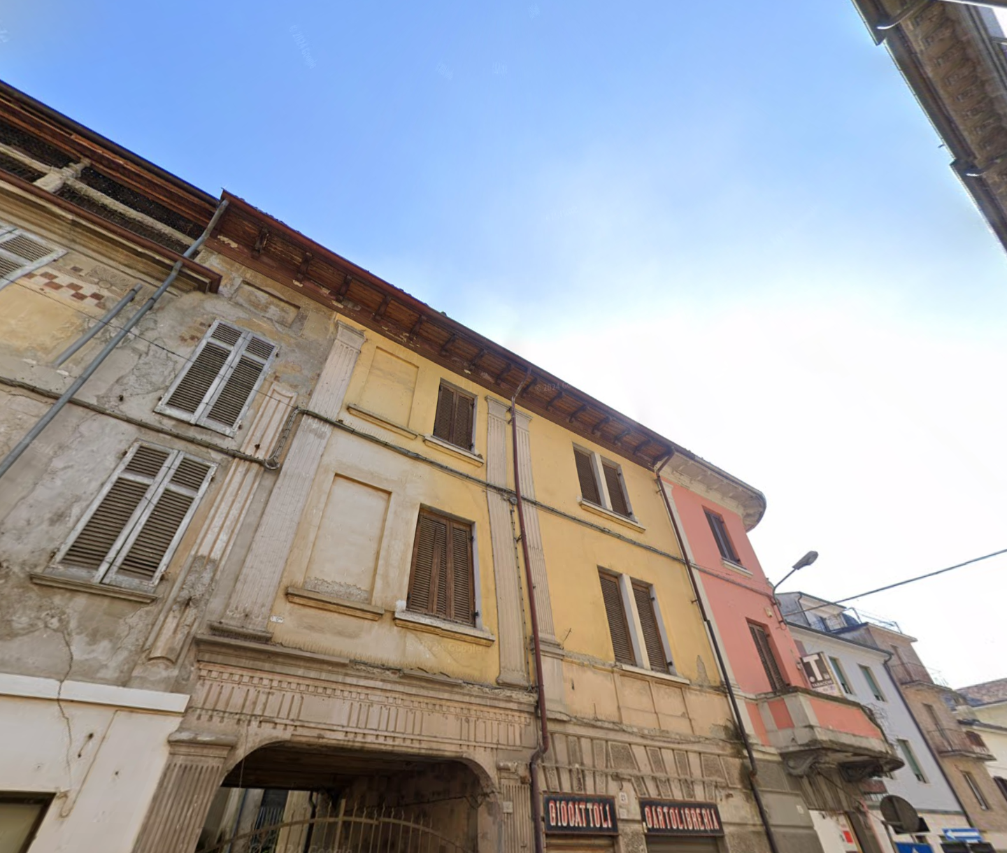 Stabile/Palazzo in vendita a Godiasco