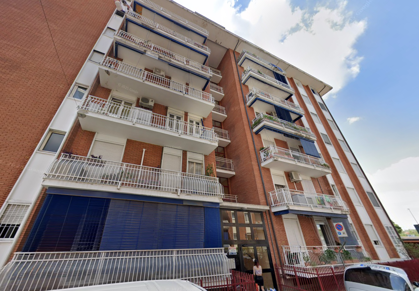 Box/Garage 13mq in vendita a Baranzate