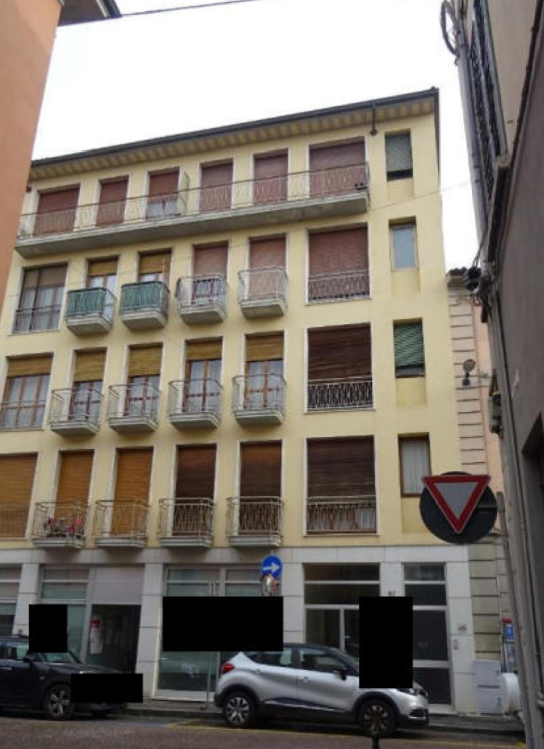 Quadrilocale in vendita a Voghera