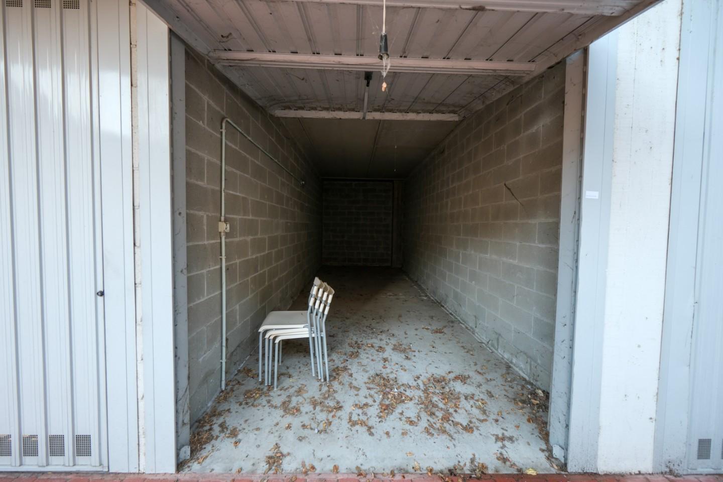 Box/Garage 19mq in vendita a Pessano con Bornago