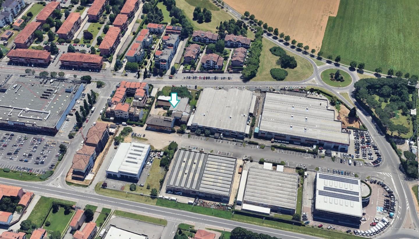 Capannone da ristrutturare a Solaro