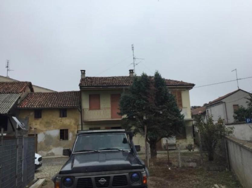 Villa con giardino a Dorno