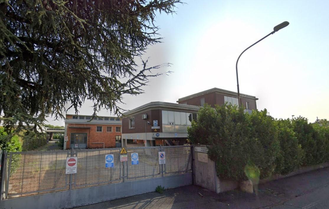 Capannone in vendita a Baranzate