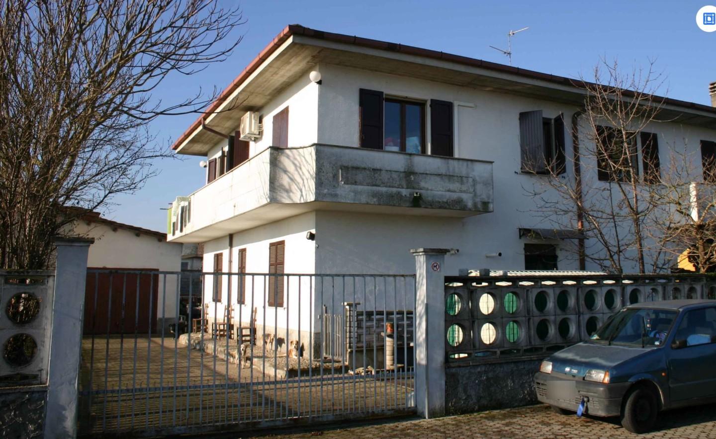 Quadrilocale con terrazzi a Vigevano