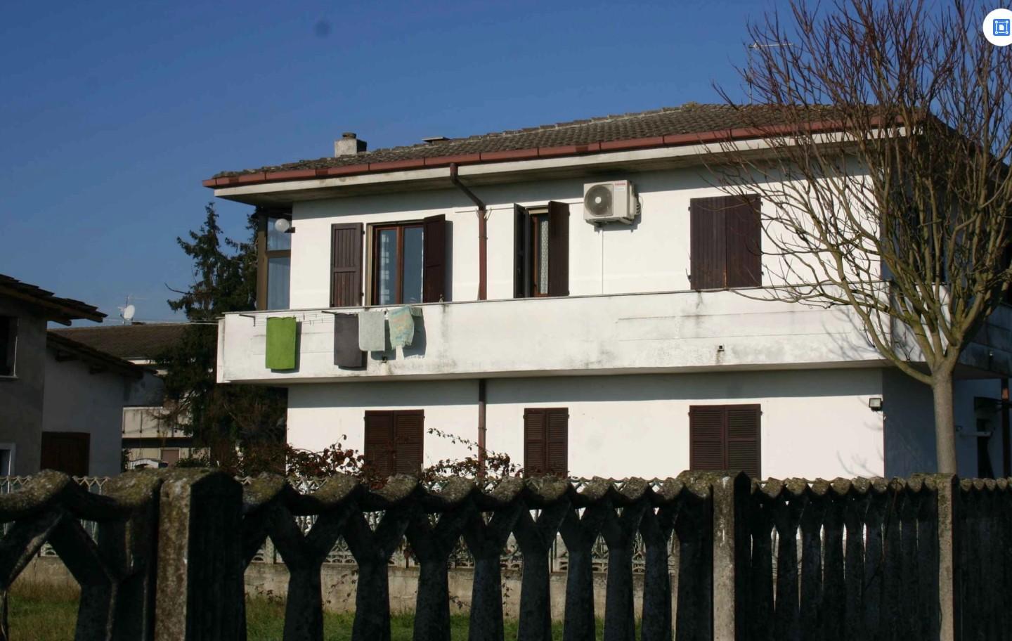 Quadrilocale con terrazzi a Vigevano