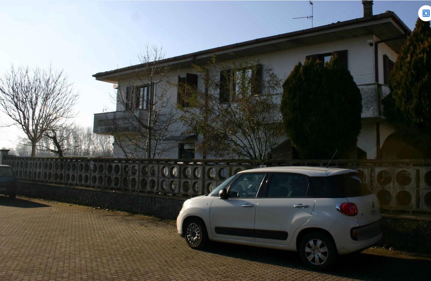 Quadrilocale con terrazzi a Vigevano