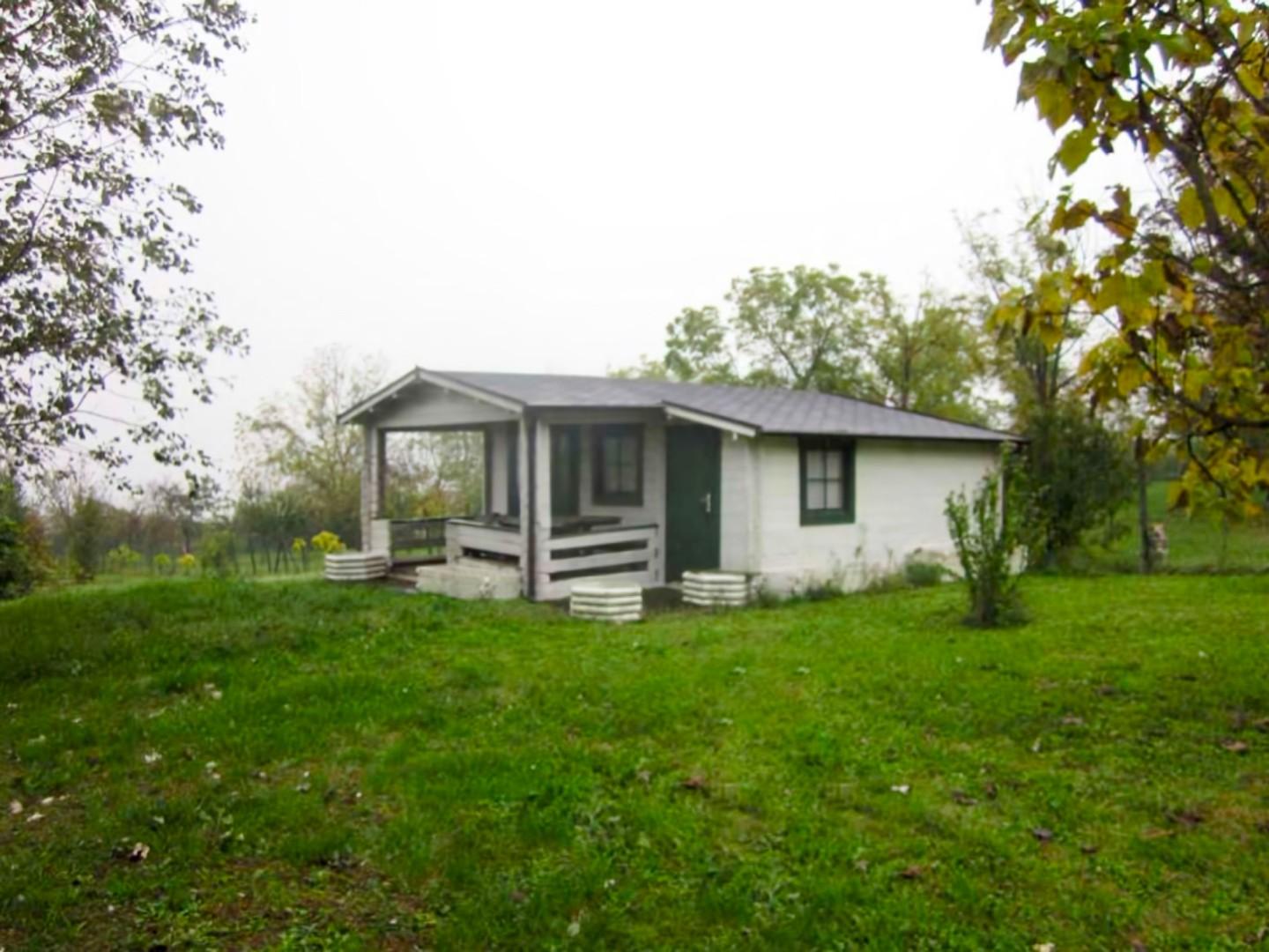 Villa con giardino a Castana