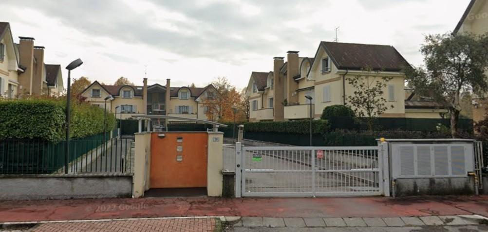 Box/Garage 13mq in vendita a Liscate