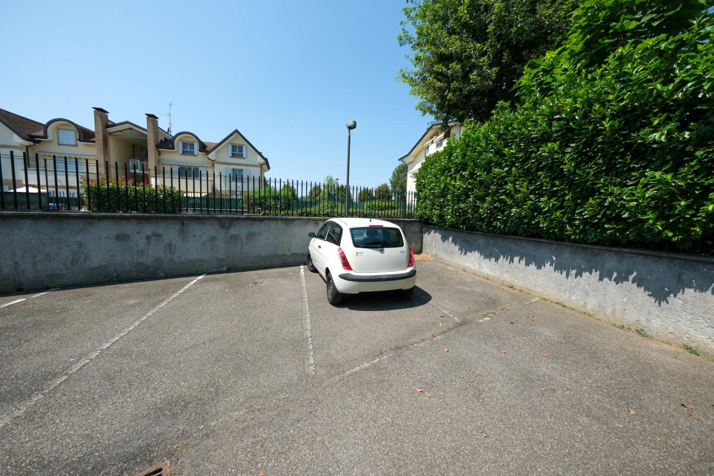 Box/Garage 26mq in vendita a Liscate