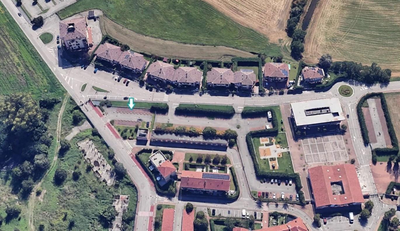 Box/Garage 14mq in vendita a Lacchiarella