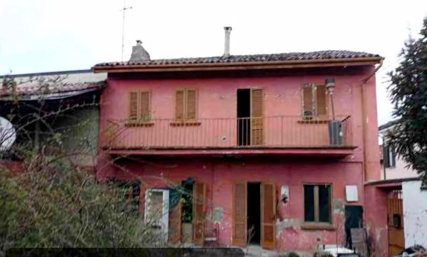 Appartamento da ristrutturare a Zeme