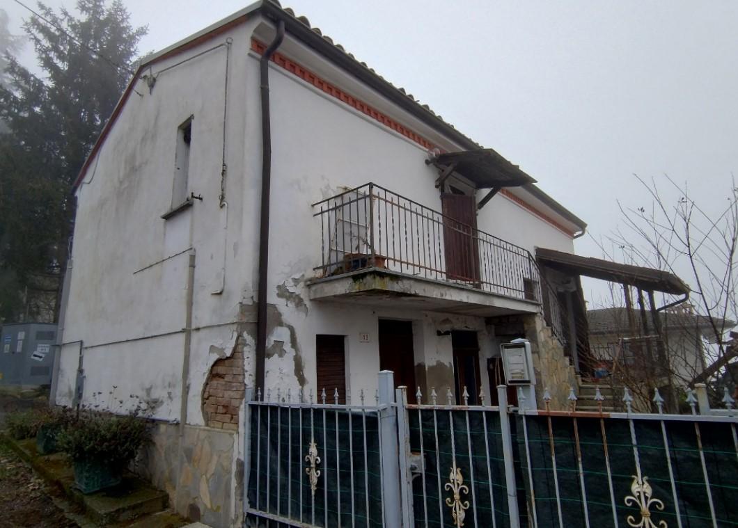 Villa da ristrutturare a Zavattarello