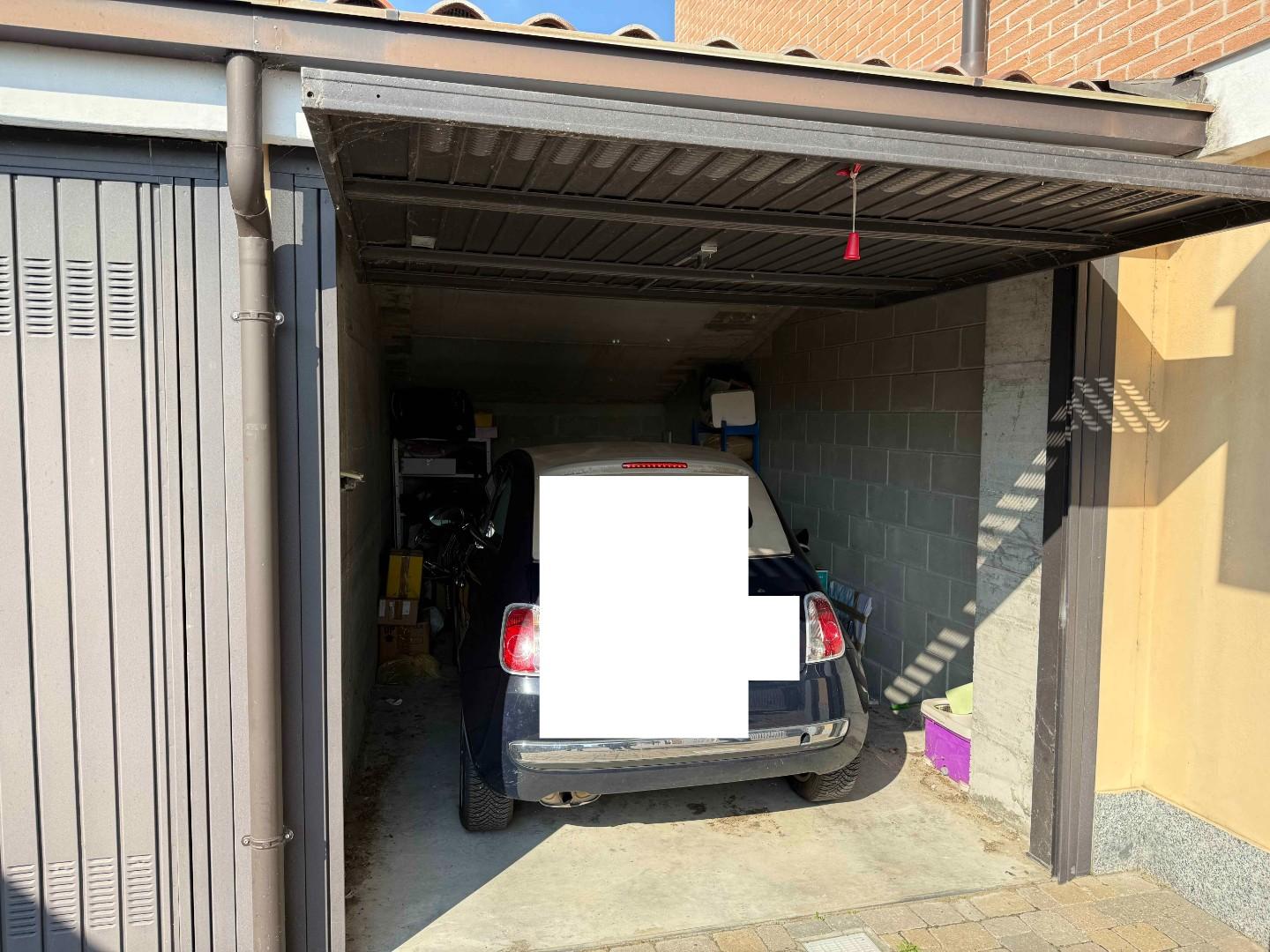 Box/Garage 16mq in vendita a Travac� Siccomario