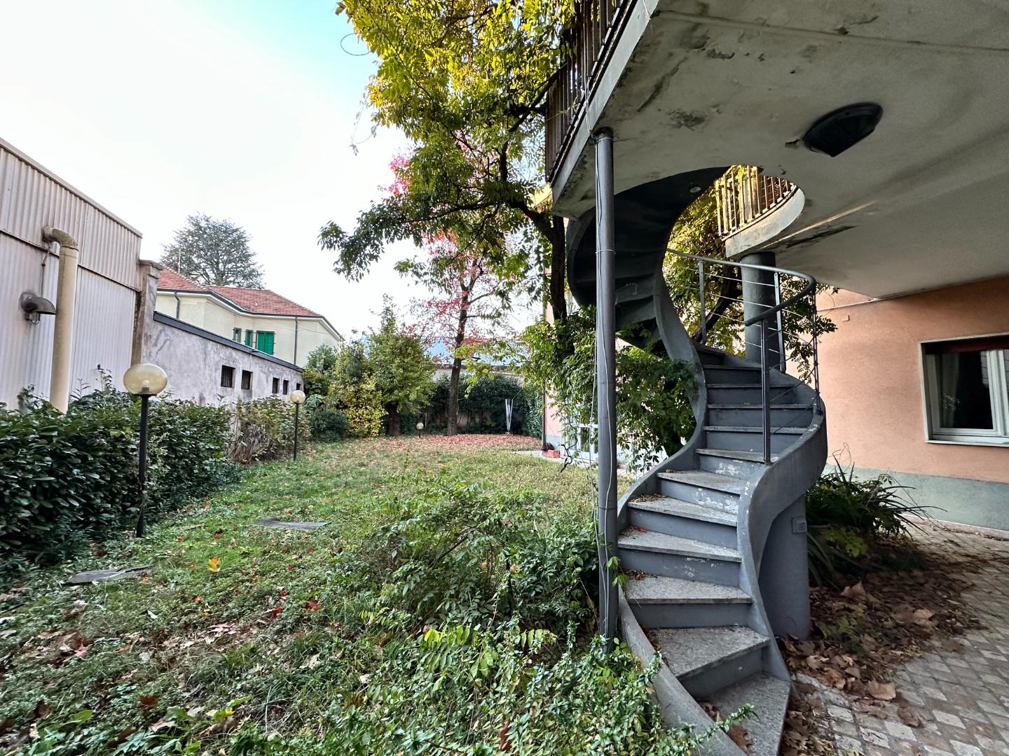 Quadrilocale in vendita a Brugherio