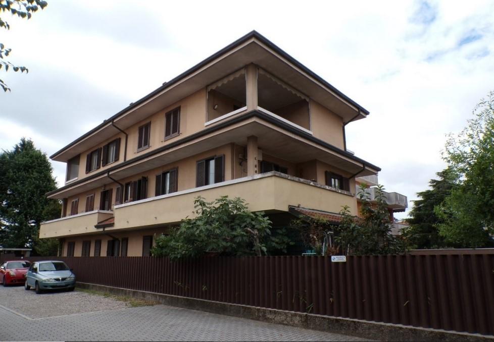 Quadrilocale in vendita a Rho