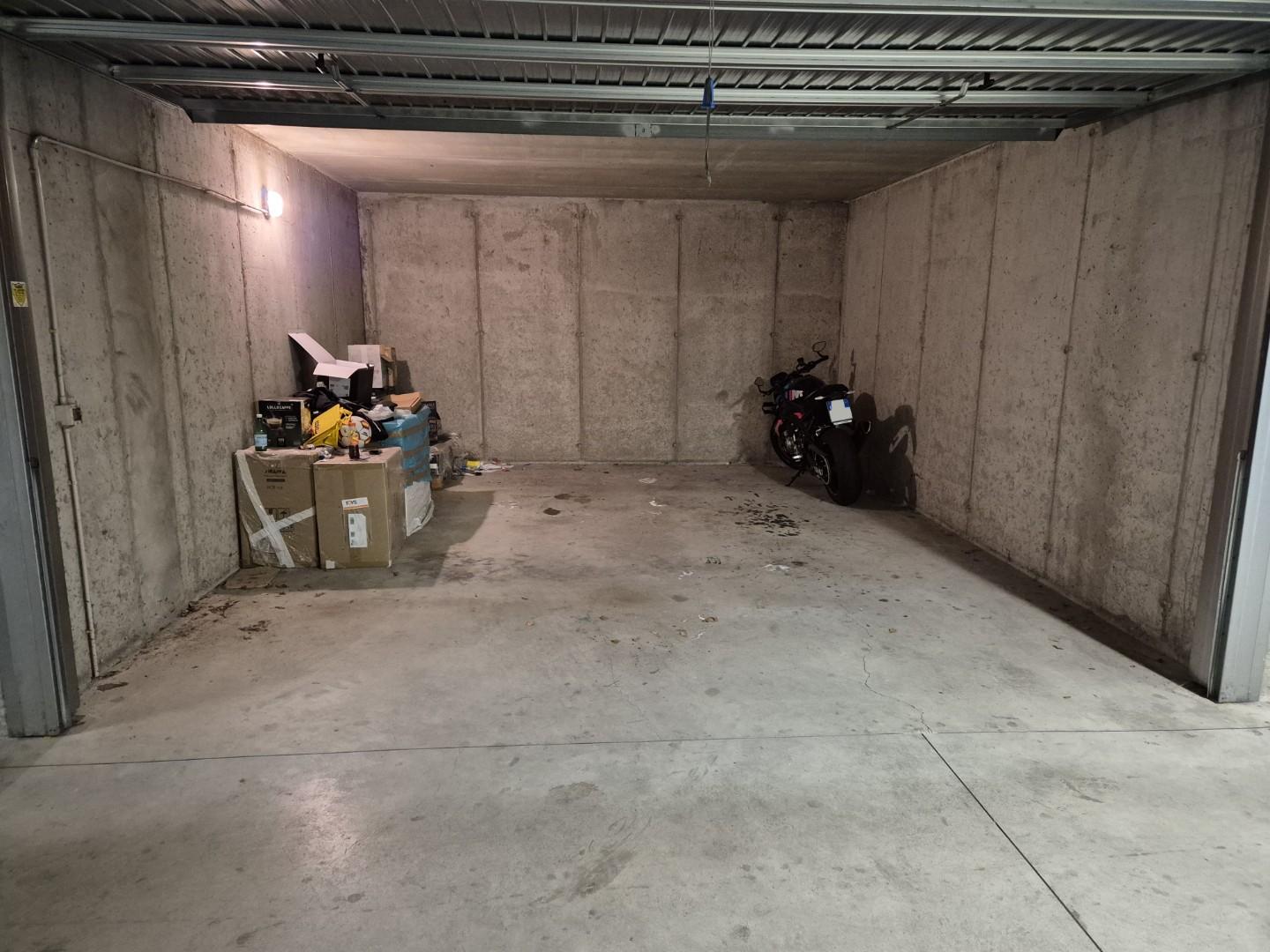 Box/Garage 29mq in vendita a Ornago